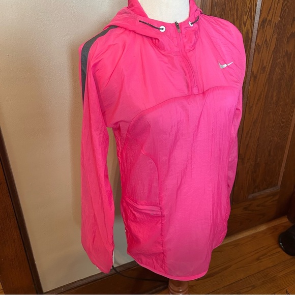 Nike Packable Transparent Woven Running Jacket in Pink Size XS Hooded - Picture 4 of 7